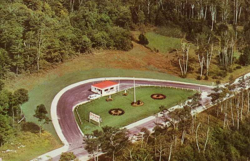 Hienies Drive-In - Vintage Postcard (newer photo)